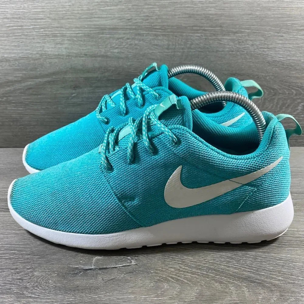 Nike Womens W Roshe One Clear Jade/White-Turquoise 844994-300 Sz 8.5 - Picture 2 of 8